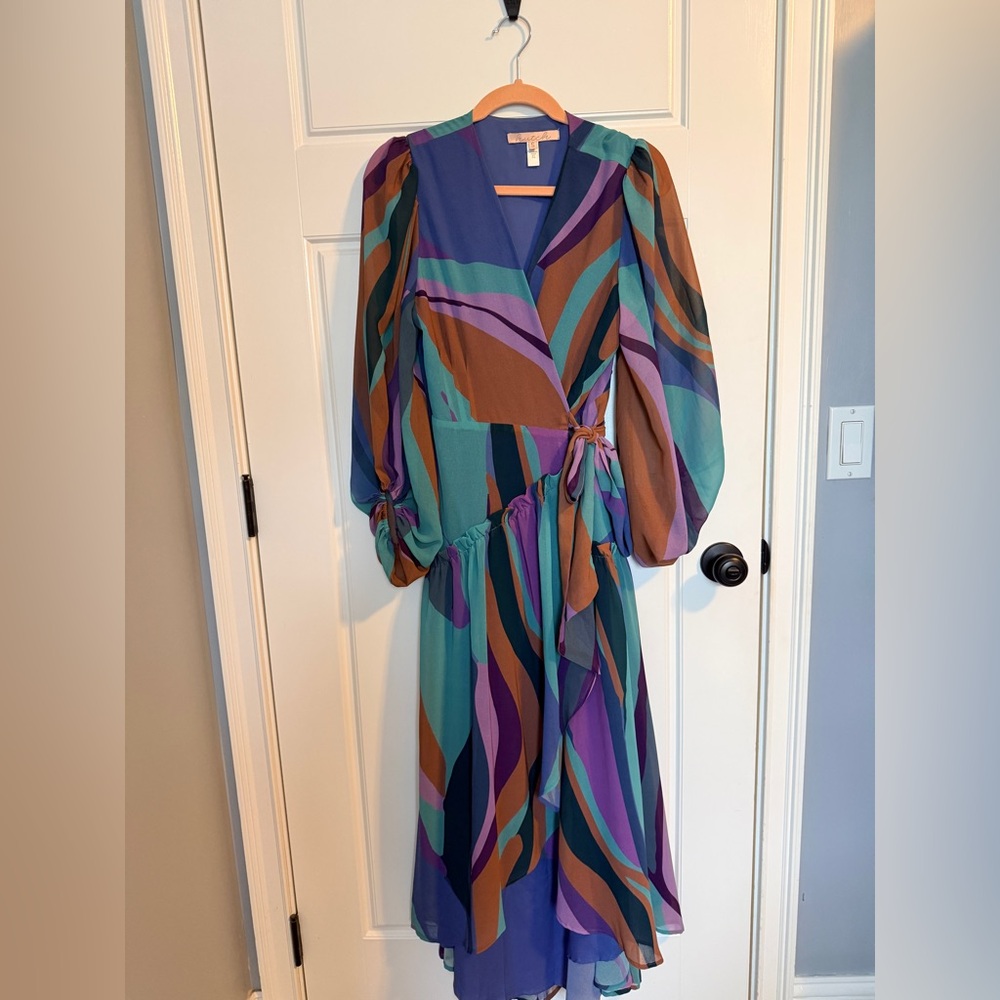 Women’s Multicolor Wrap Midi Dress - Vibrant Wave Print